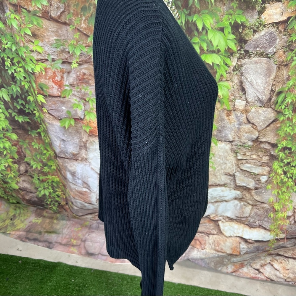 VINCE. Black Rib Knit V-Neck Sweater, XS - Picture 5 of 10